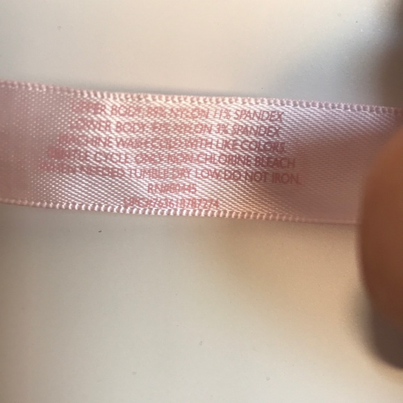 NWT Candie’s Floral Lace Thong Size Medium - Picture 4 of 4